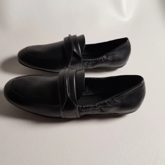 Mercedes Castillo Leather Shoes